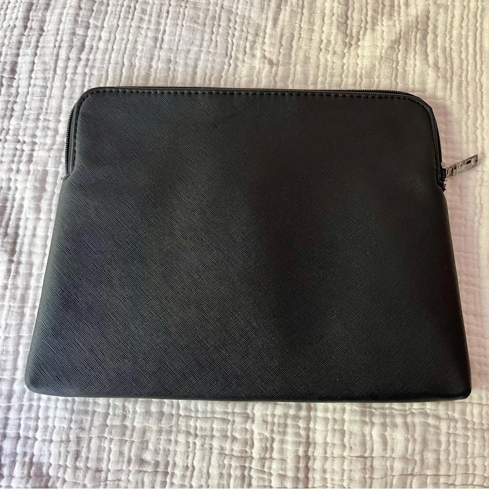 Bvlgari | NWOT Black Zip Cosmetic Travel Pouch- Unisex